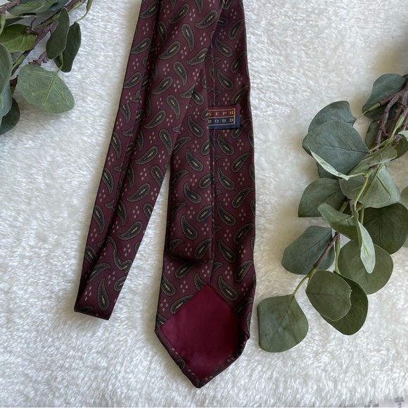 Joseph Abboud Traditional Width Burgundy Paisley Print Tie - Picture 4 of 7